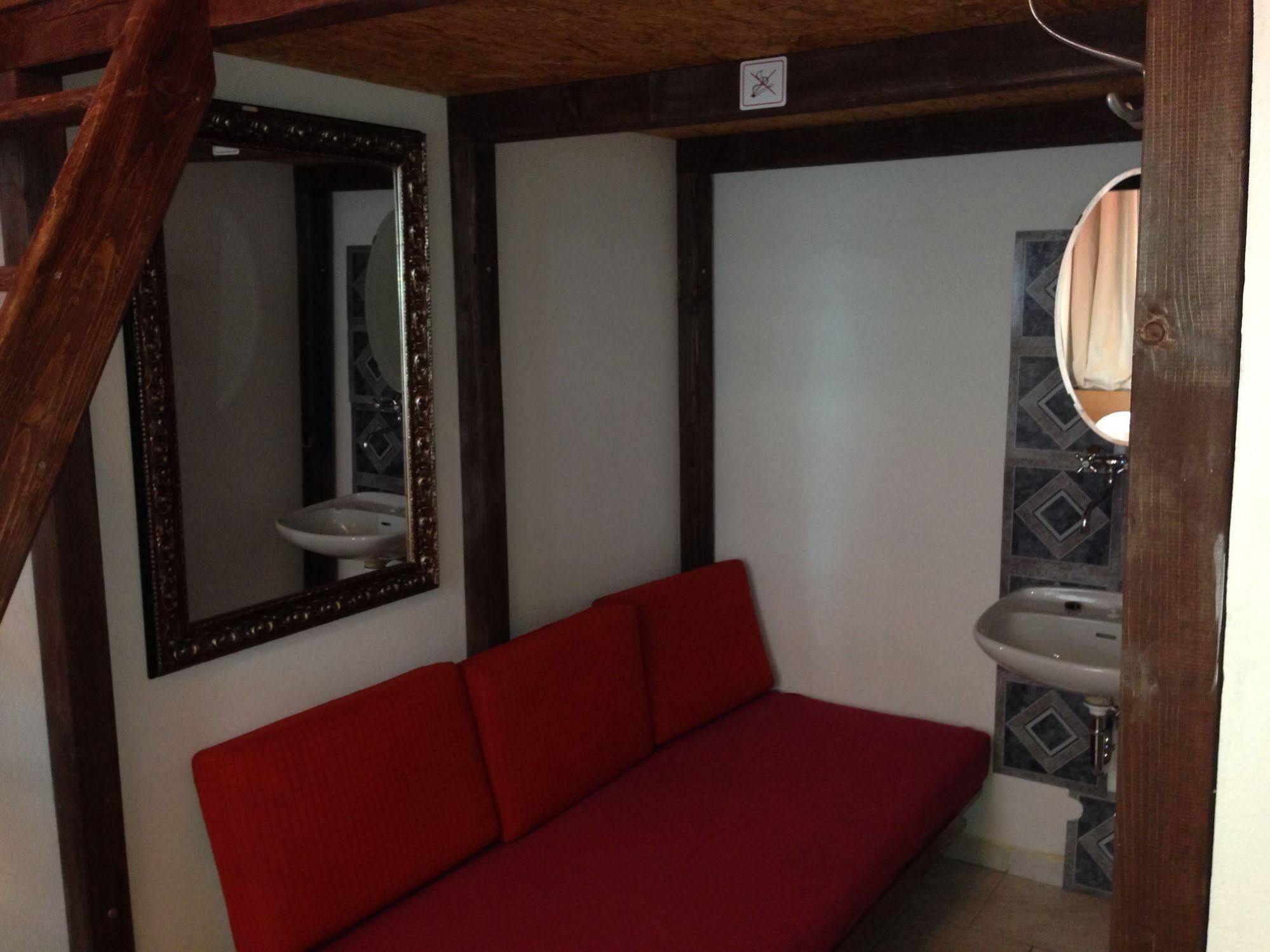 Hostel Marabou Prague Praga Exterior foto