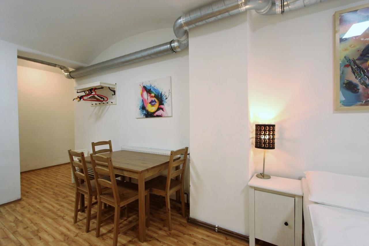 Hostel Marabou Prague Praga Exterior foto