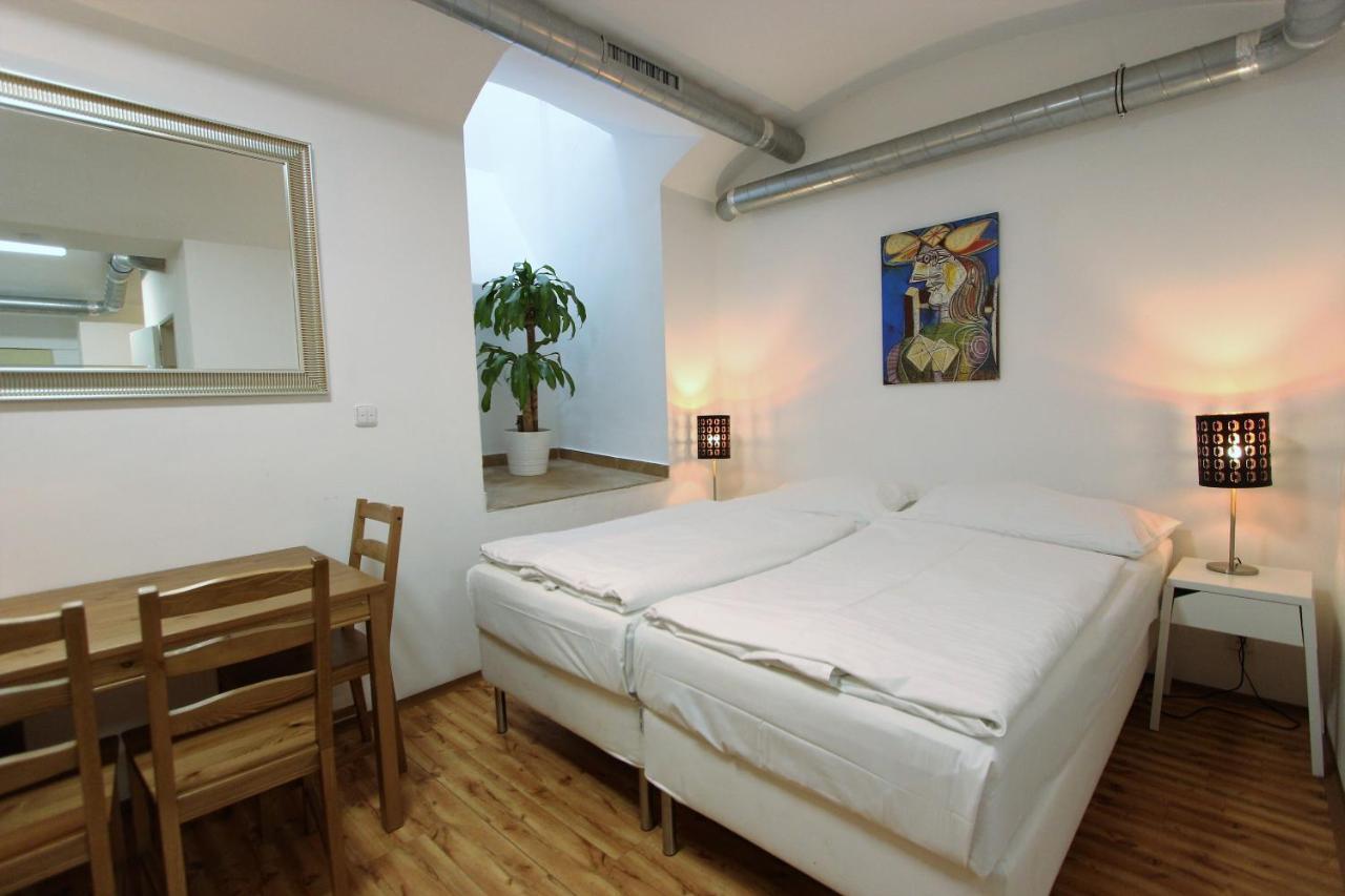 Hostel Marabou Prague Praga Exterior foto