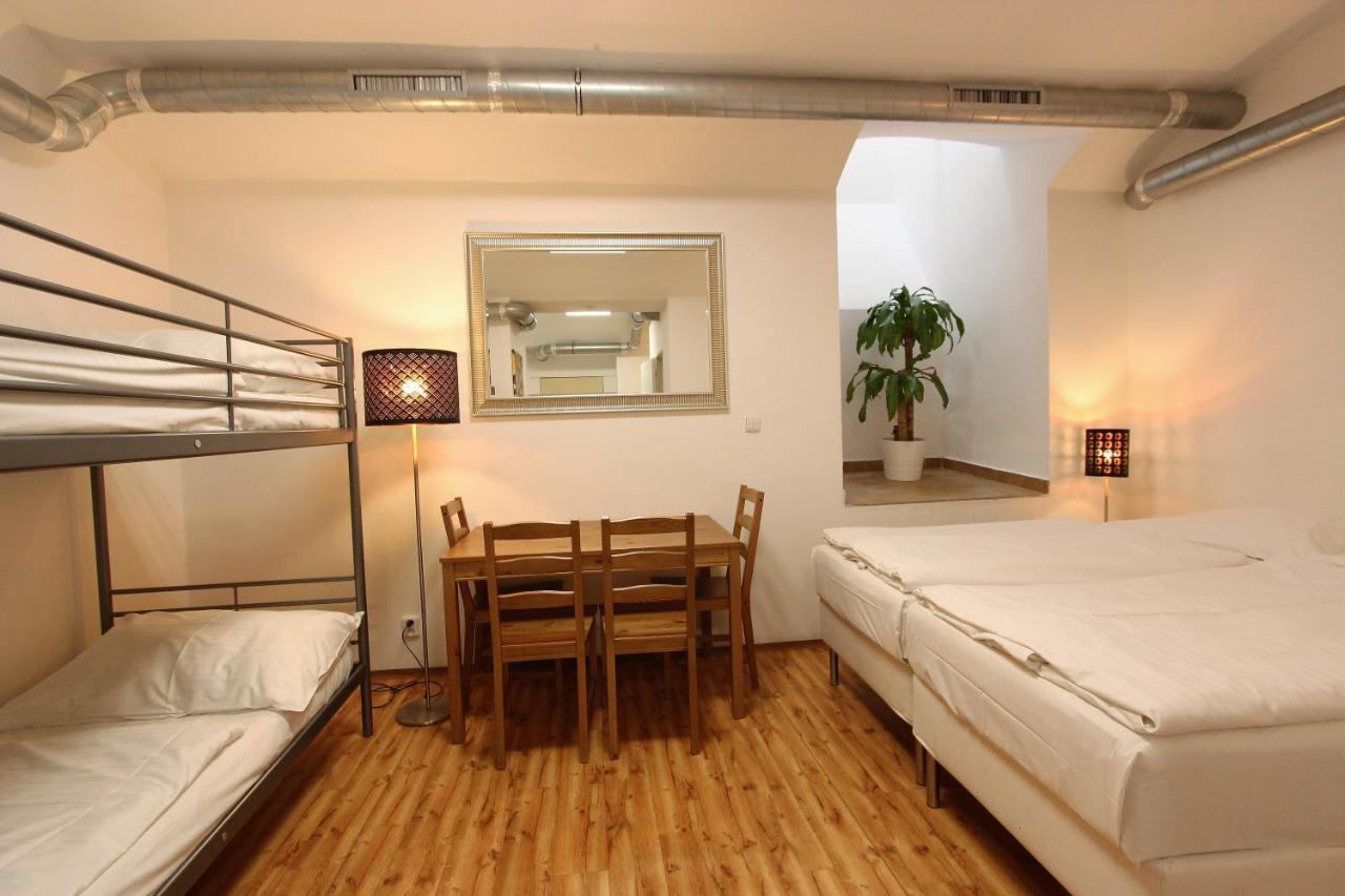 Hostel Marabou Prague Praga Exterior foto